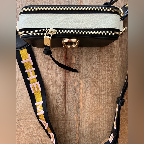 Marc Jacobs Snap Shot Camera Bag - Picture 7 of 8